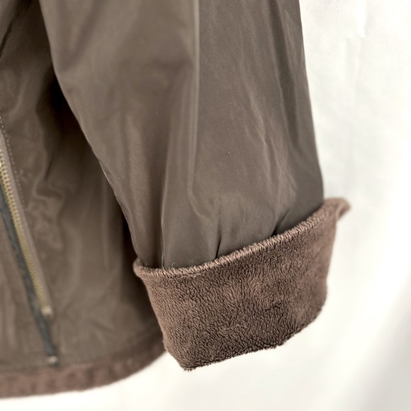 Chico’s Faux Fur collar & cuffs 3 button jacket in Chocolate Brown size Large - Picture 6 of 12